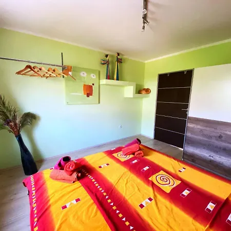 Apartamento Modern Red & Blue *
